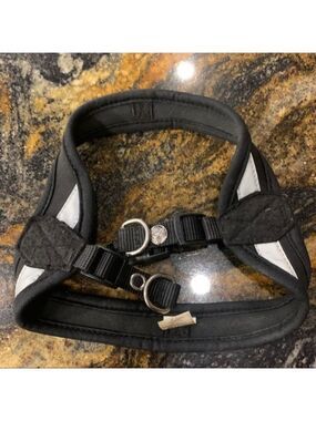 🛍3/$20 dog black harness size small.